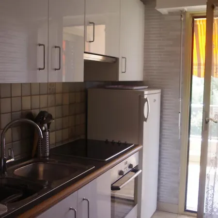 Breguieres Apartmán *