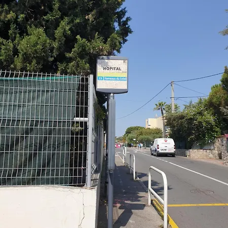 Breguieres Апартаменти *